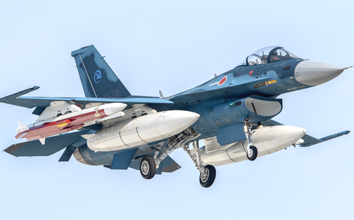 F-2戰(zhàn)斗機裝備有世界上第一種有源相控陣?yán)走_(dá).png